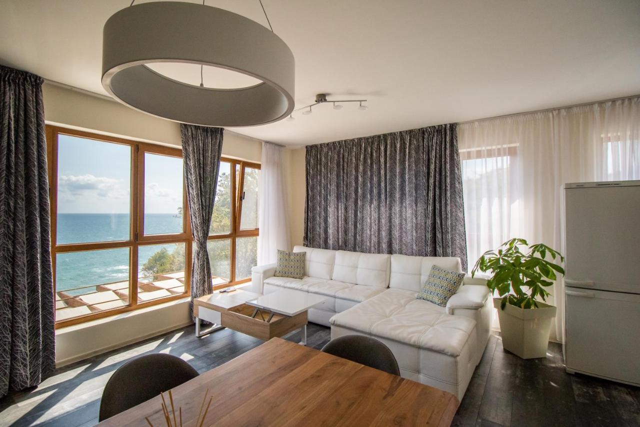 Penthouse At White Cliffs Leilighet Bjala Eksteriør bilde